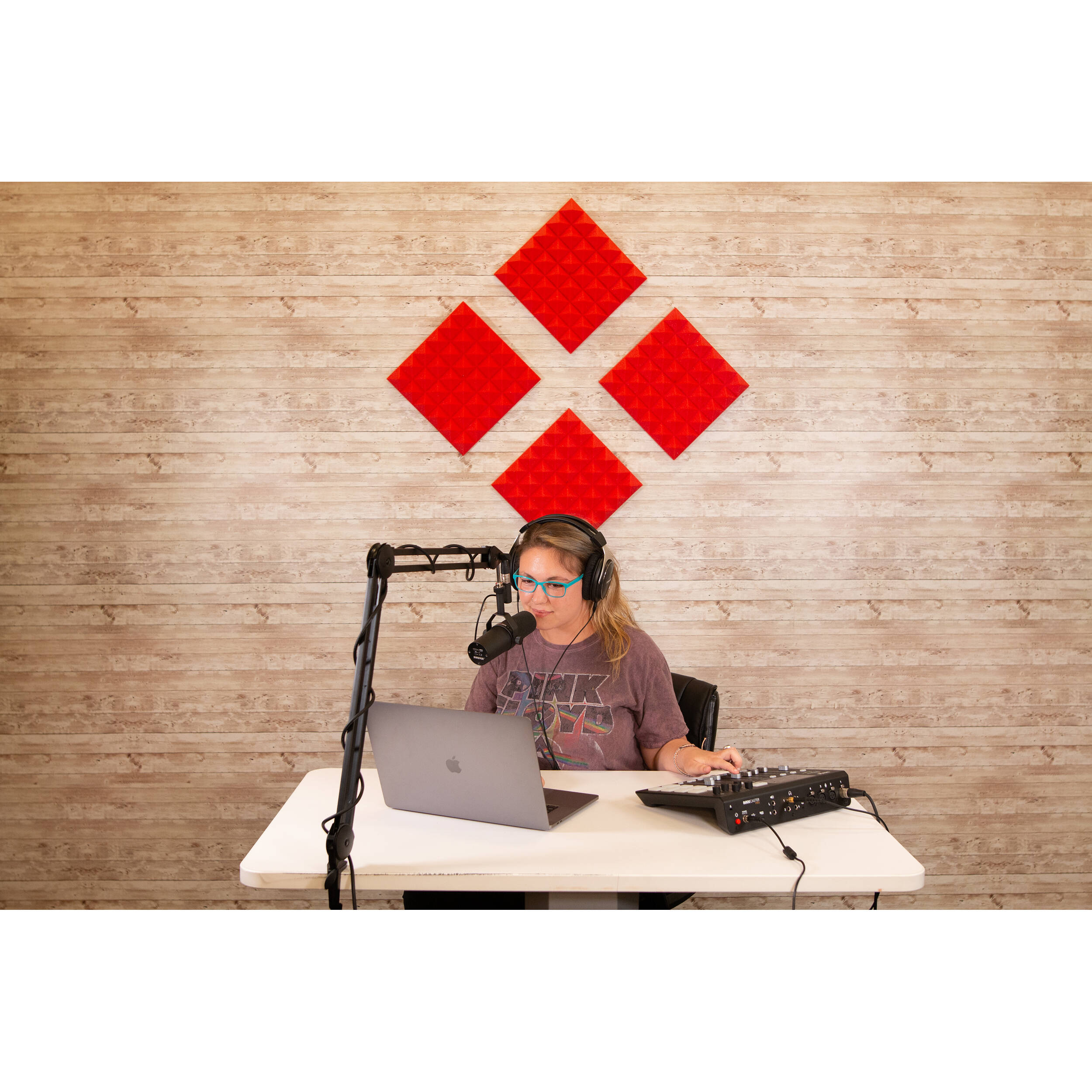 Gator Acoustic Pyramid Panel 12x12" (Red, 4pcs.)