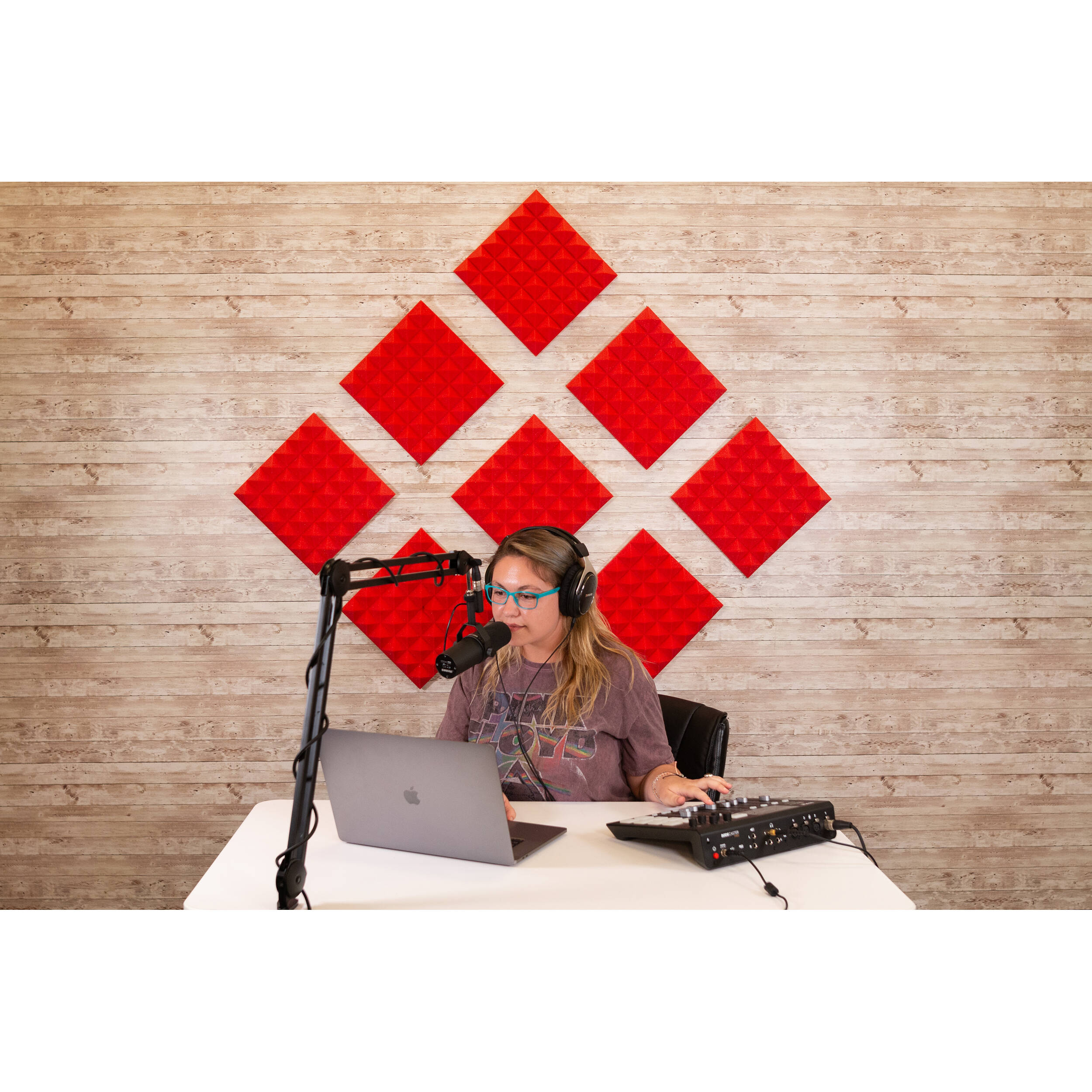 Gator Acoustic Pyramid Panel 12x12" (Red, 8pcs.)