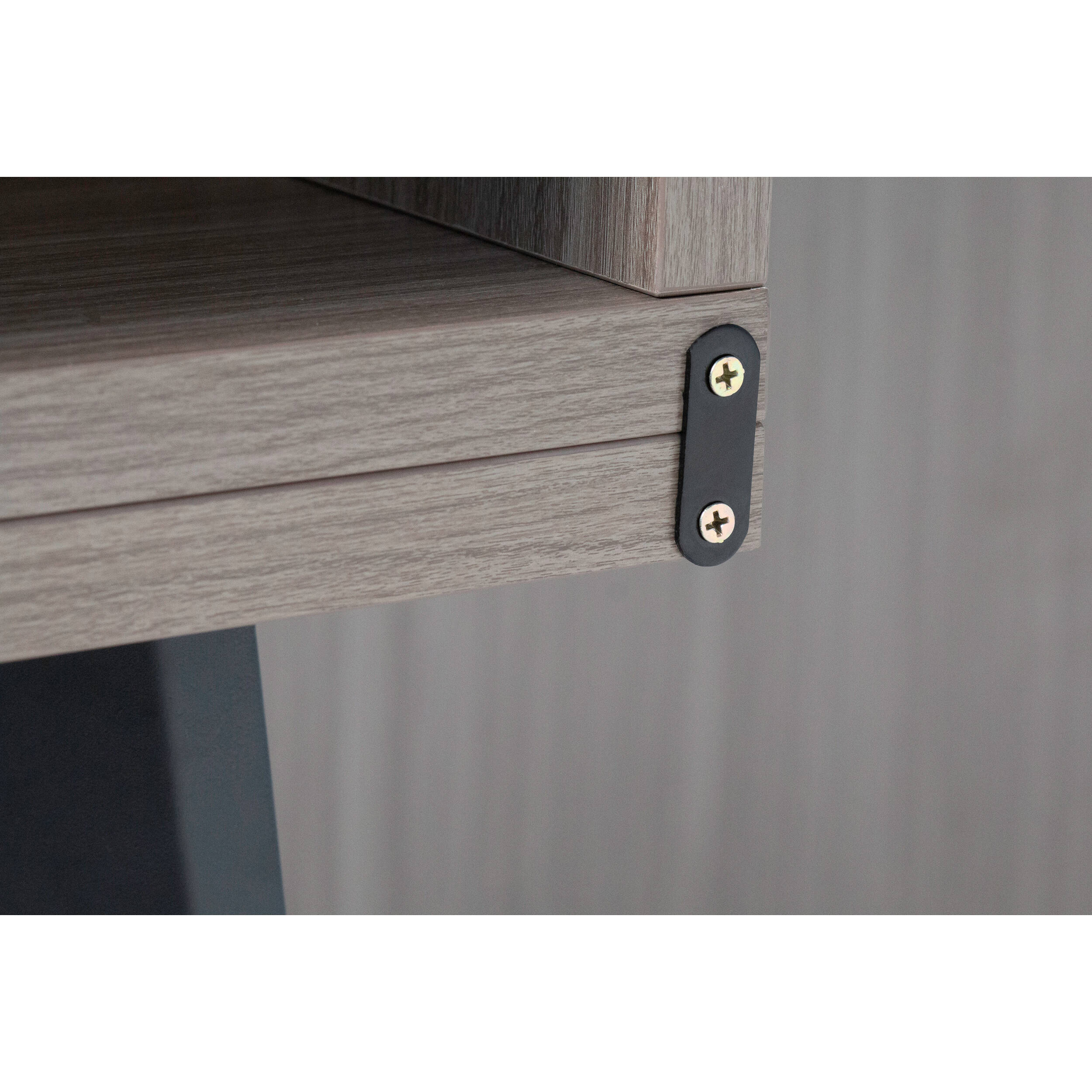 Gator Elite Series Content Furniture Desk (Gray)