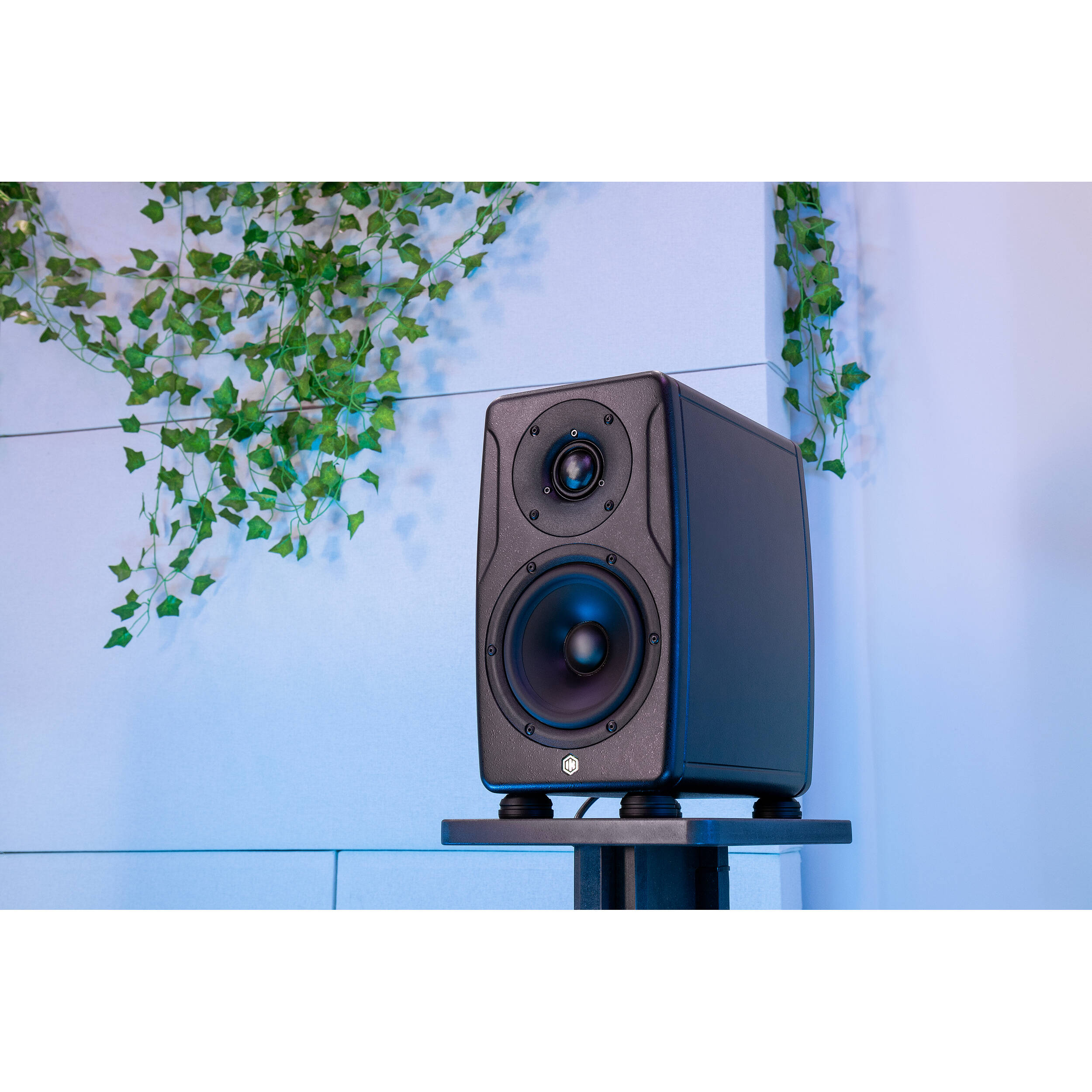 IK Multimedia iLoud Precision 5 MK2