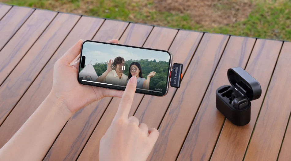 Hollyland Lark M2S Ultimate Combo (3RX - Camera, USB-C & Lightning)