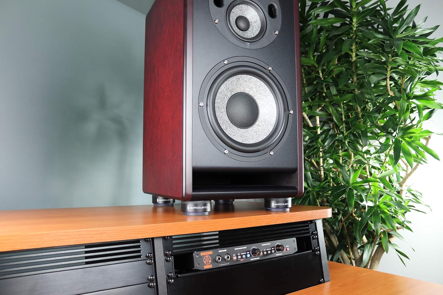 IsoAcoustics ISO-Puck 76 (Pair)