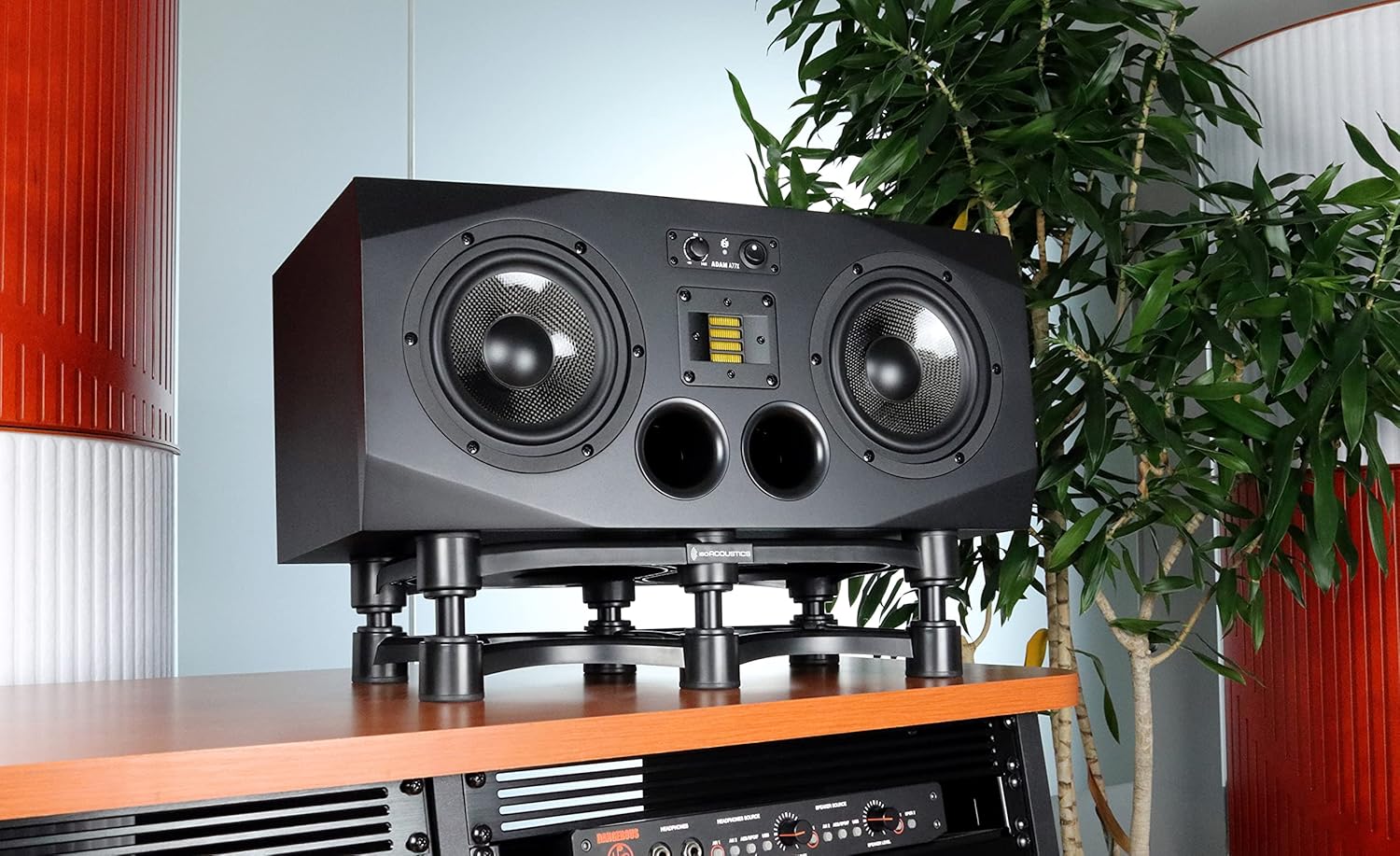 IsoAcoustics ISO-430