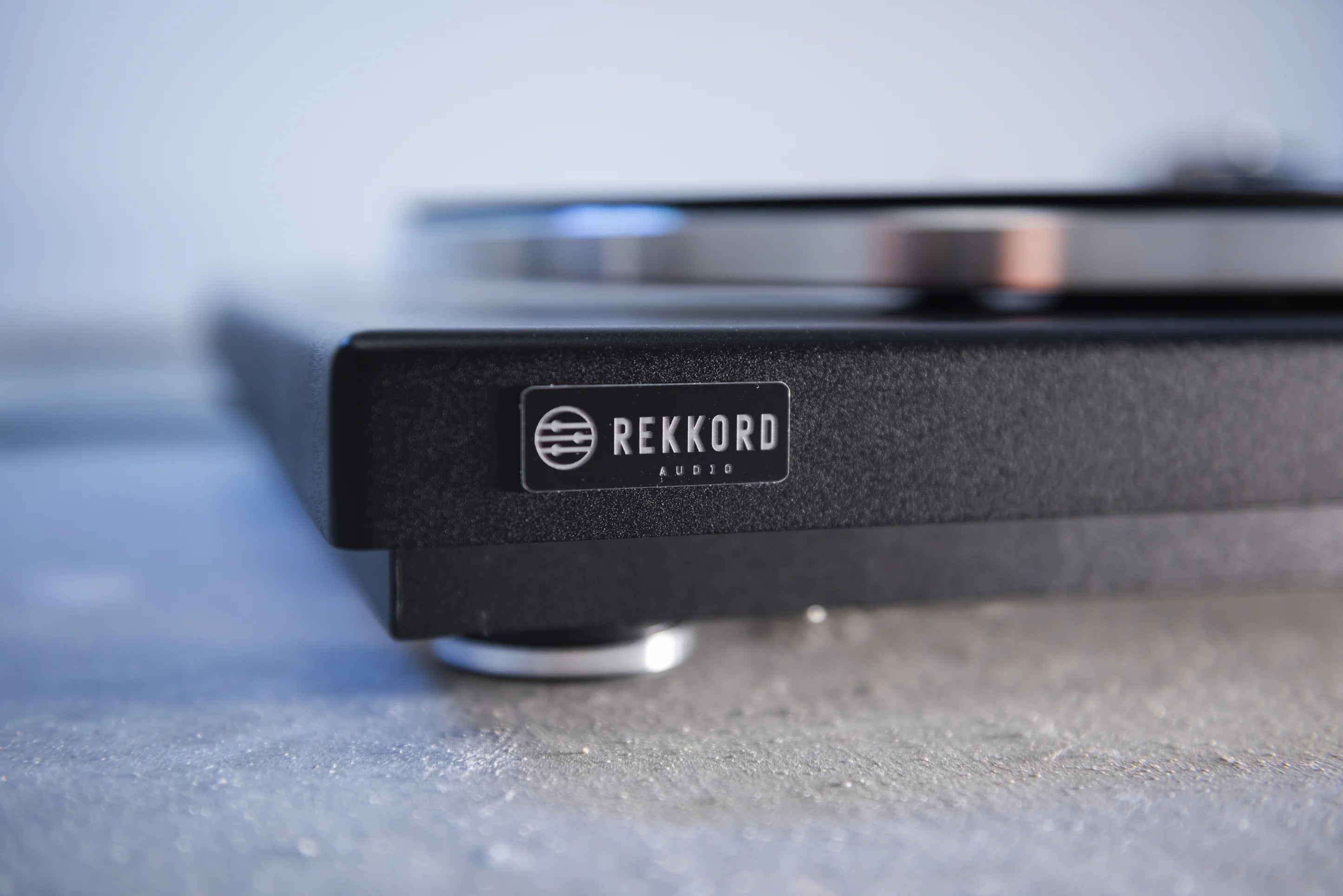 Rekkord Audio F400 (Black)
