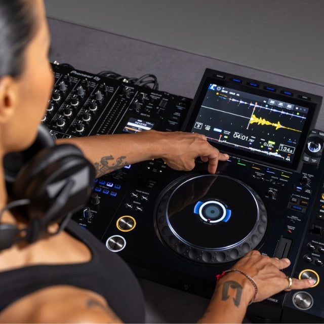 AlphaTheta CDJ-3000X: Next-Gen Media Player with 10″ Touchscreen & Cloud Power