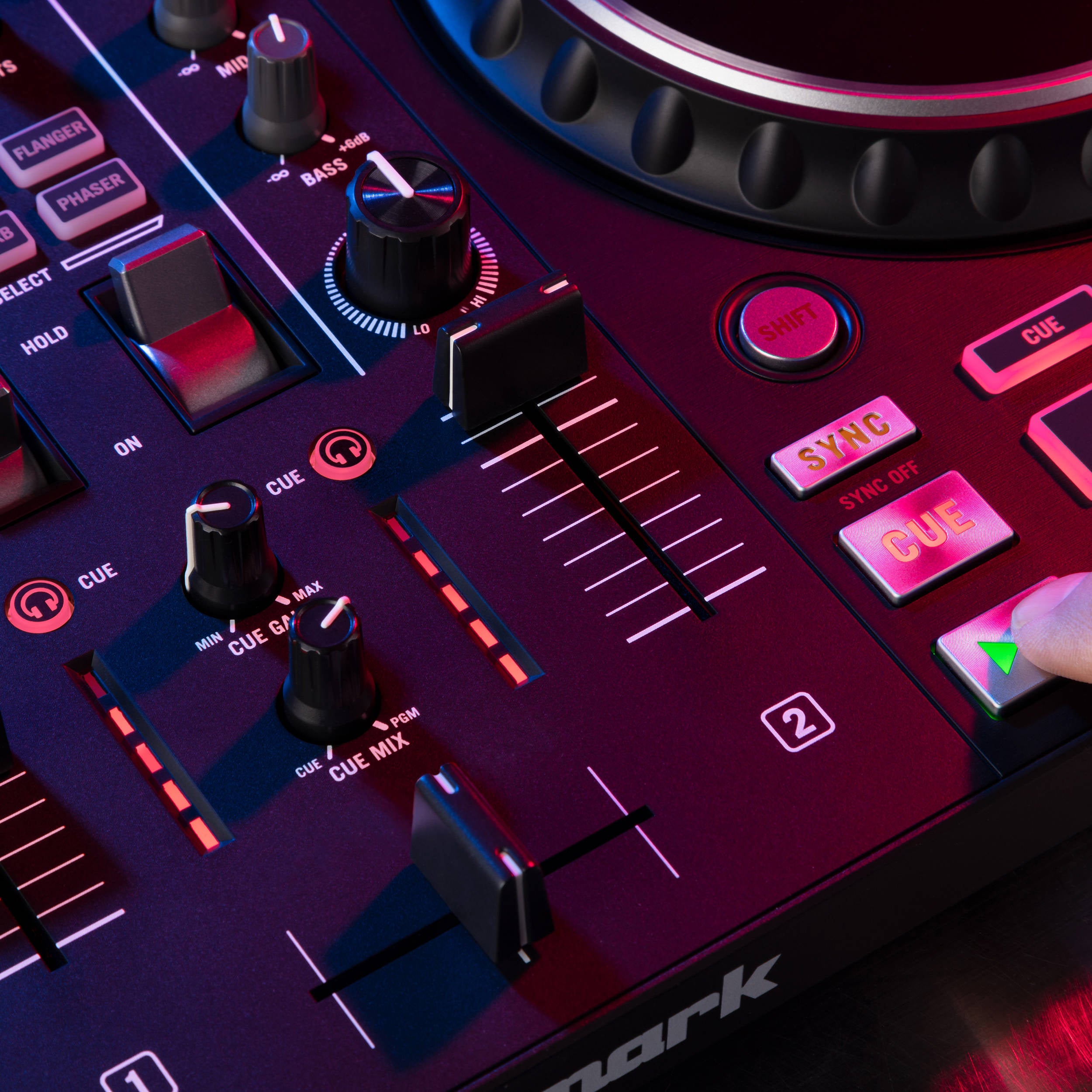 Numark Mixtrack Platinum FX