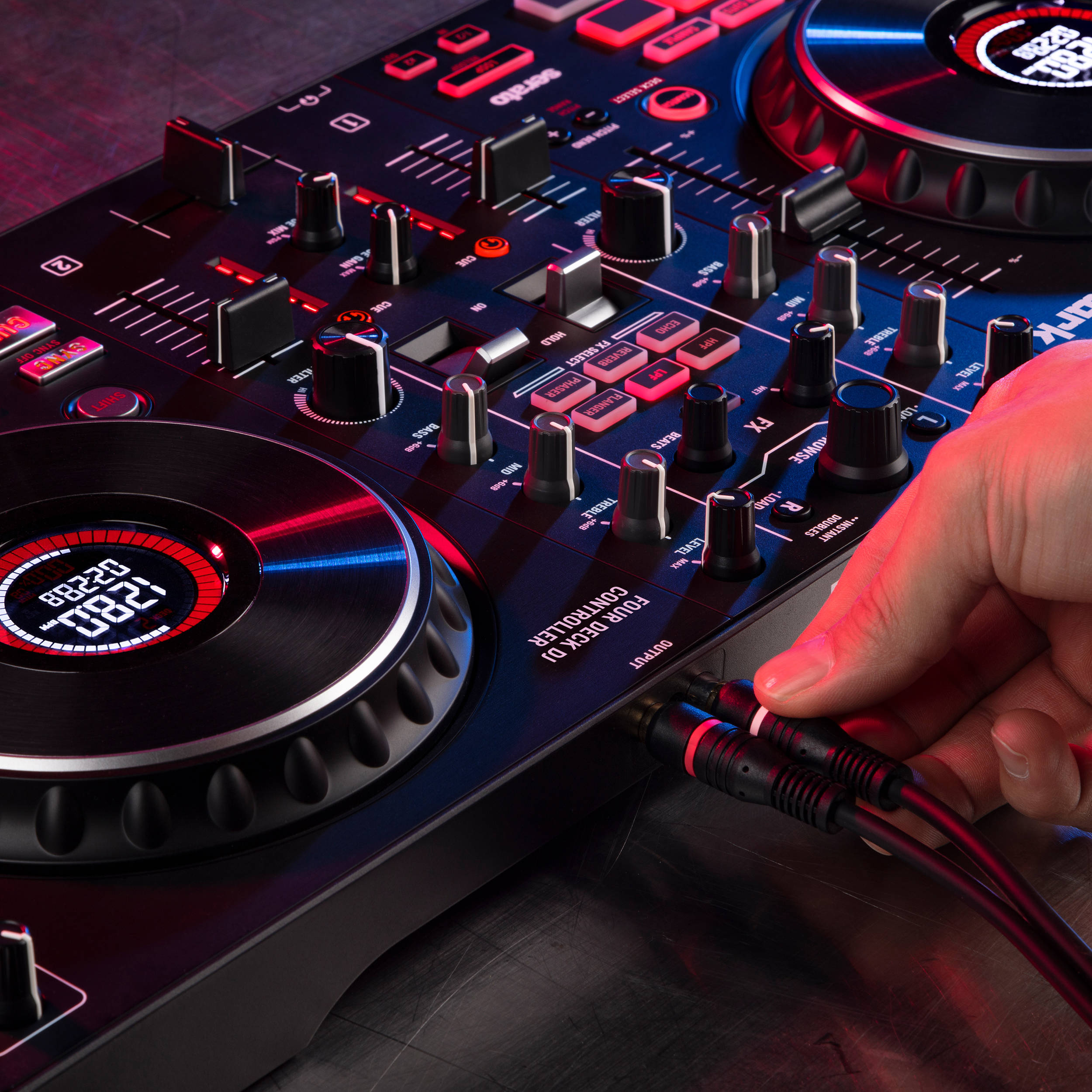 Numark Mixtrack Platinum FX