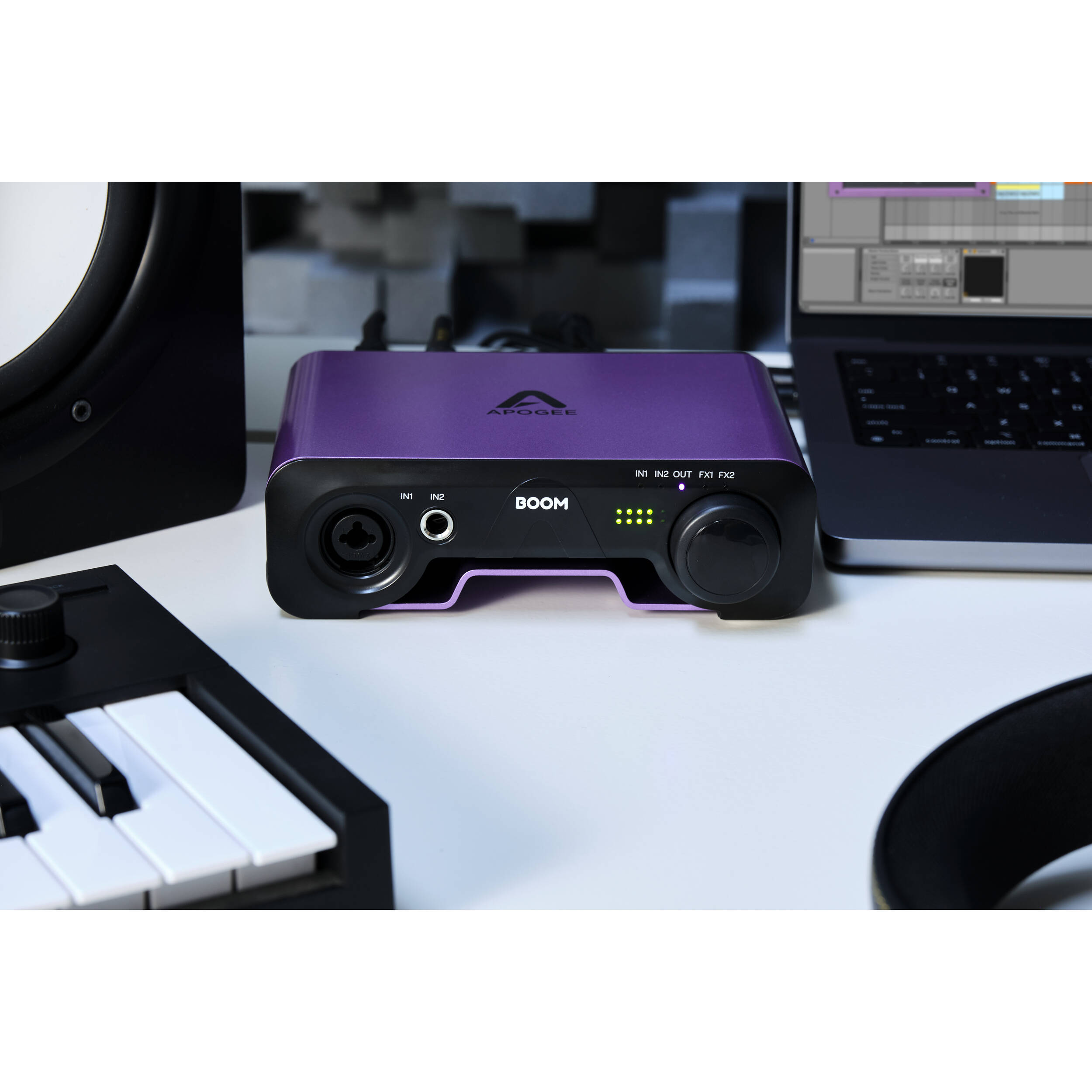 Apogee Boom