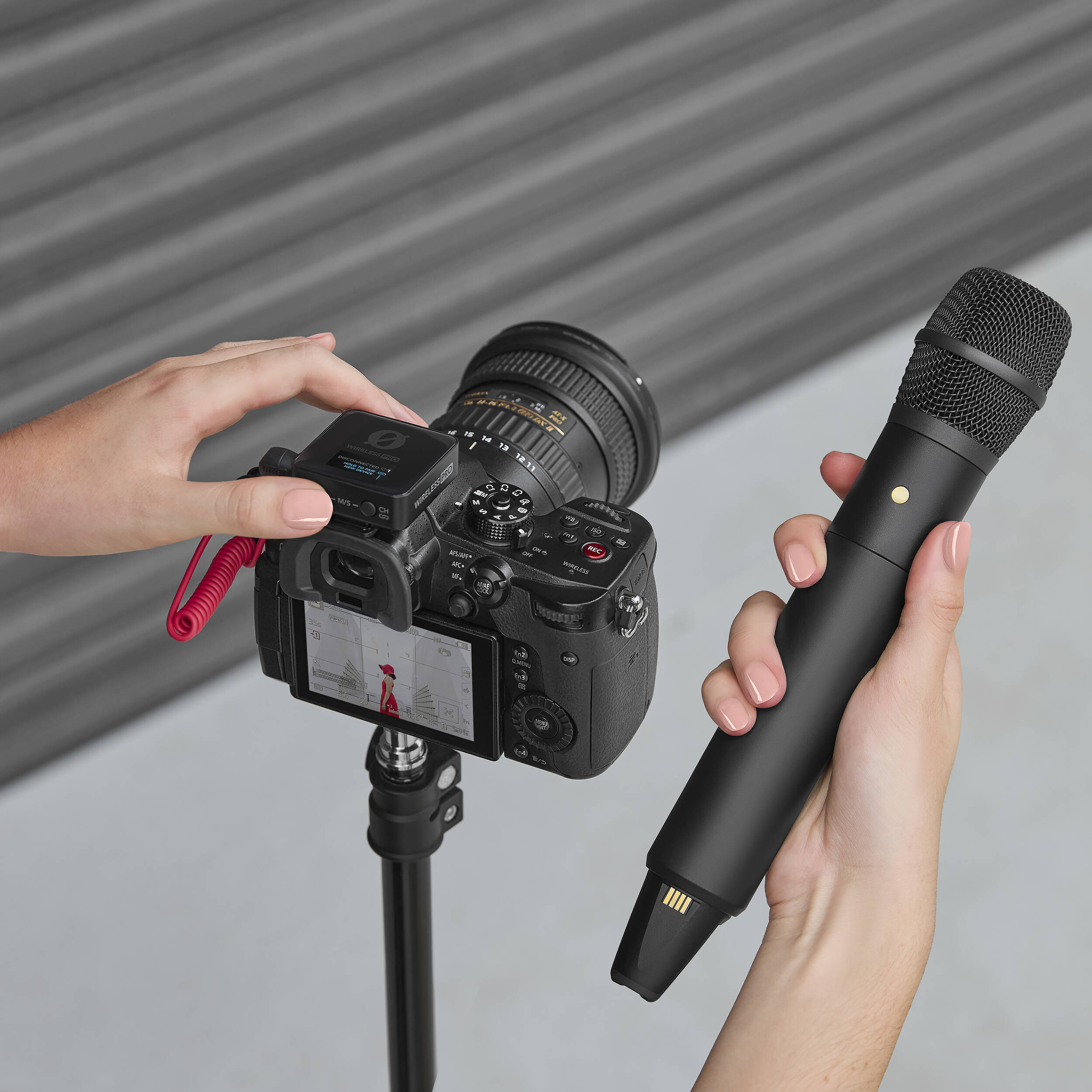 Wireless microphone accessory for Rode Interview Pro, showing the Rode brand logo and compact design for professional audio use.