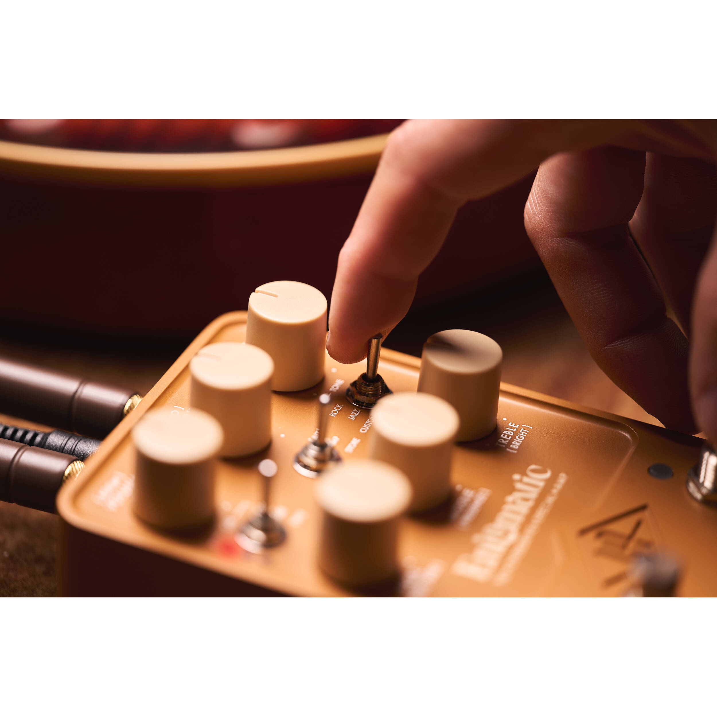 Universal Audio UAFX Enigmatic '82 Overdrive Special Amp