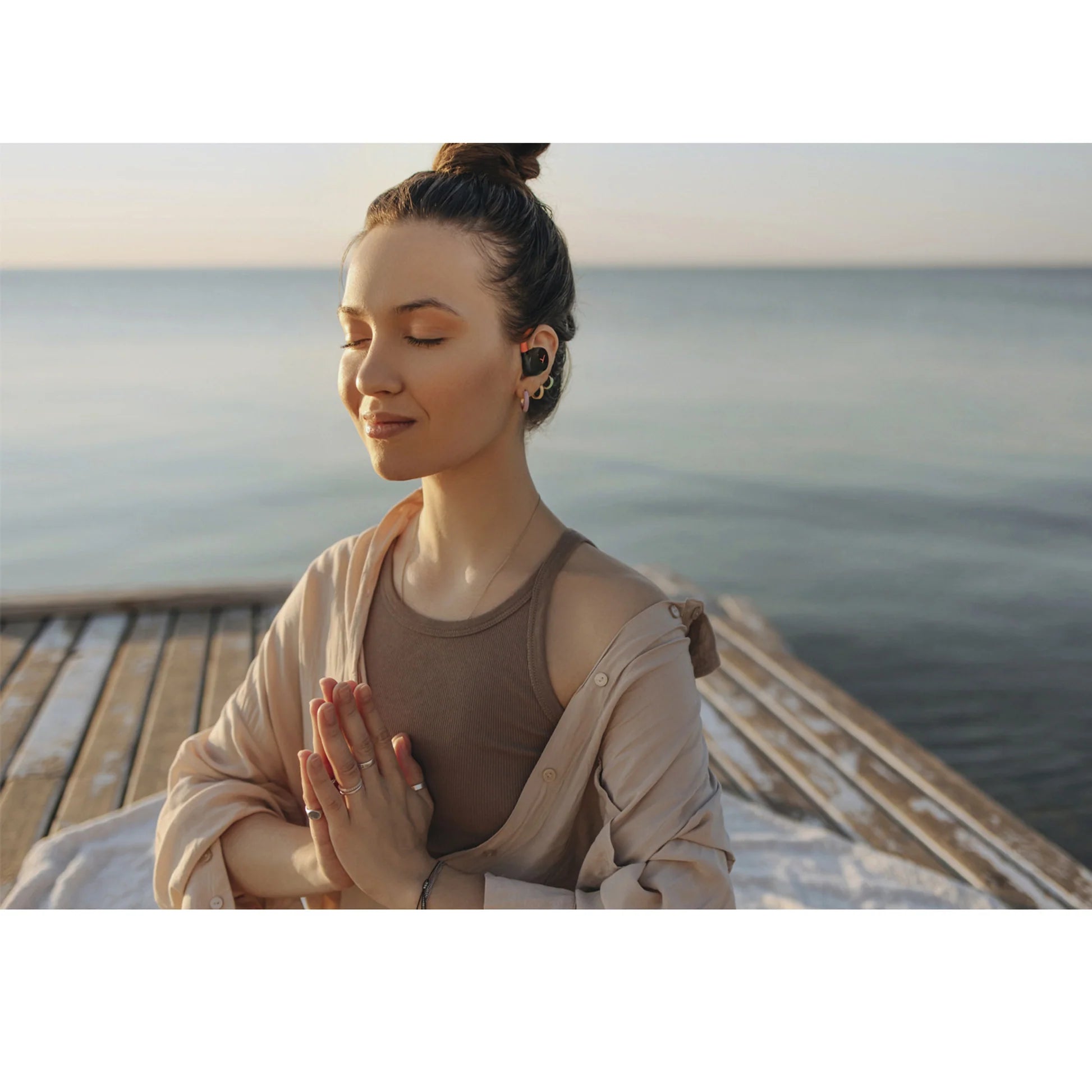 Beyerdynamic Verio 200 wireless in-ear headphones with sleek black design and ergonomic ear tips for comfortable listening.