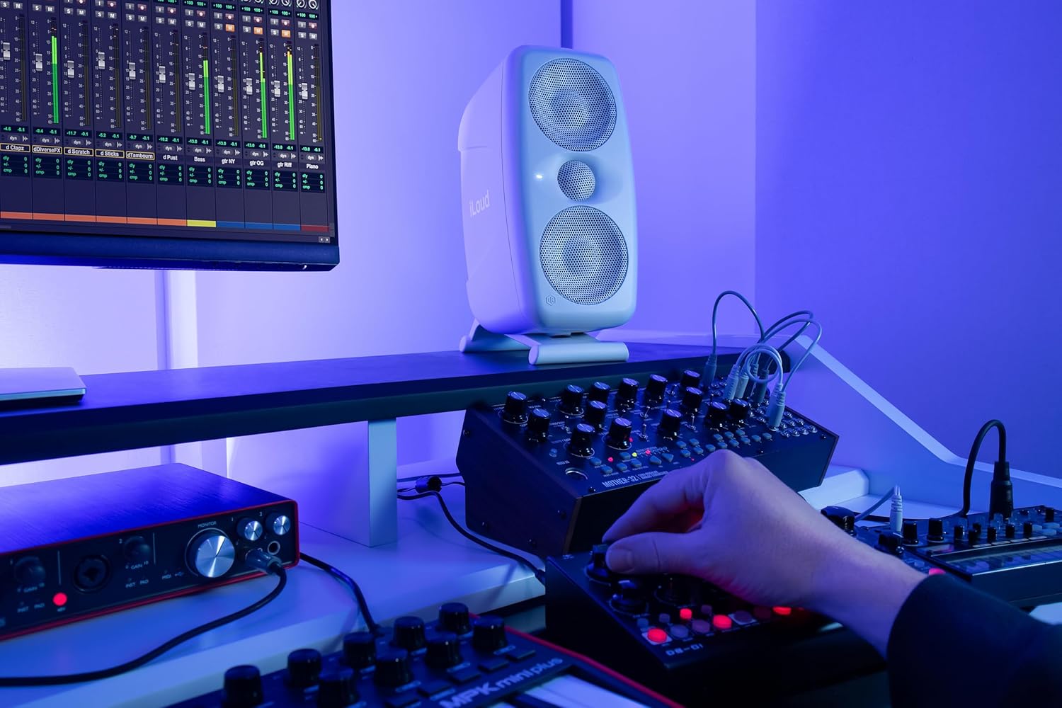 IK Multimedia iLoud MTM MK2 (Pair, White)