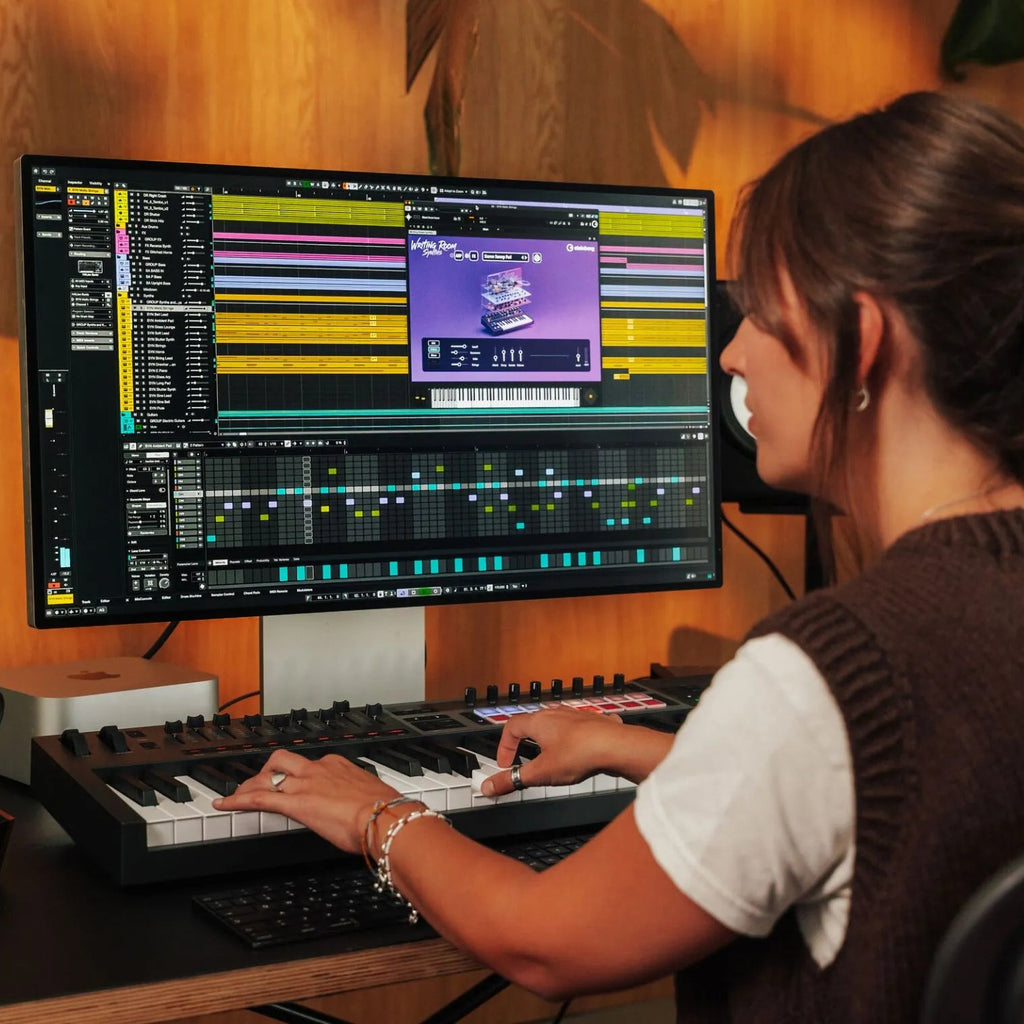 Steinberg Cubase Artist 15 DAW software box with logo and artwork, designed for music production and digital audio editing.