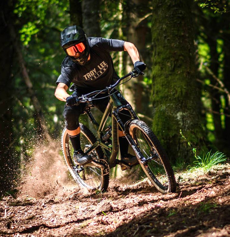 Instamic Pro Plus C portable stereo recorder mounted on a mountain bike for outdoor audio recording.