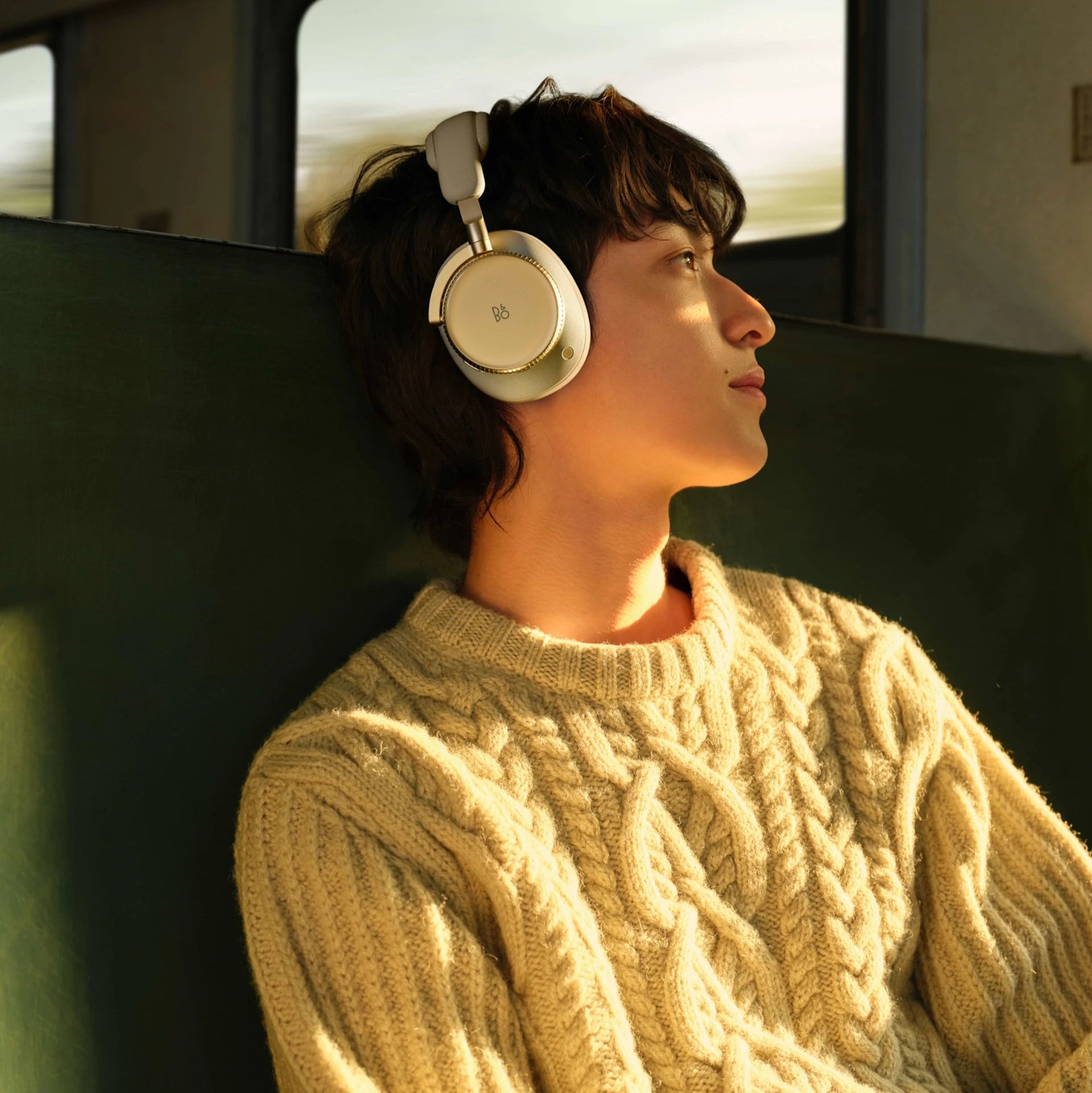 Bang & Olufsen Beoplay H100