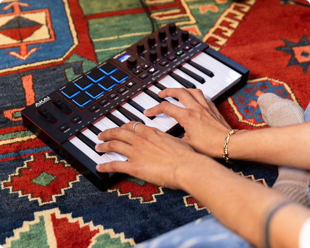 Akai Professional MPK Mini IV