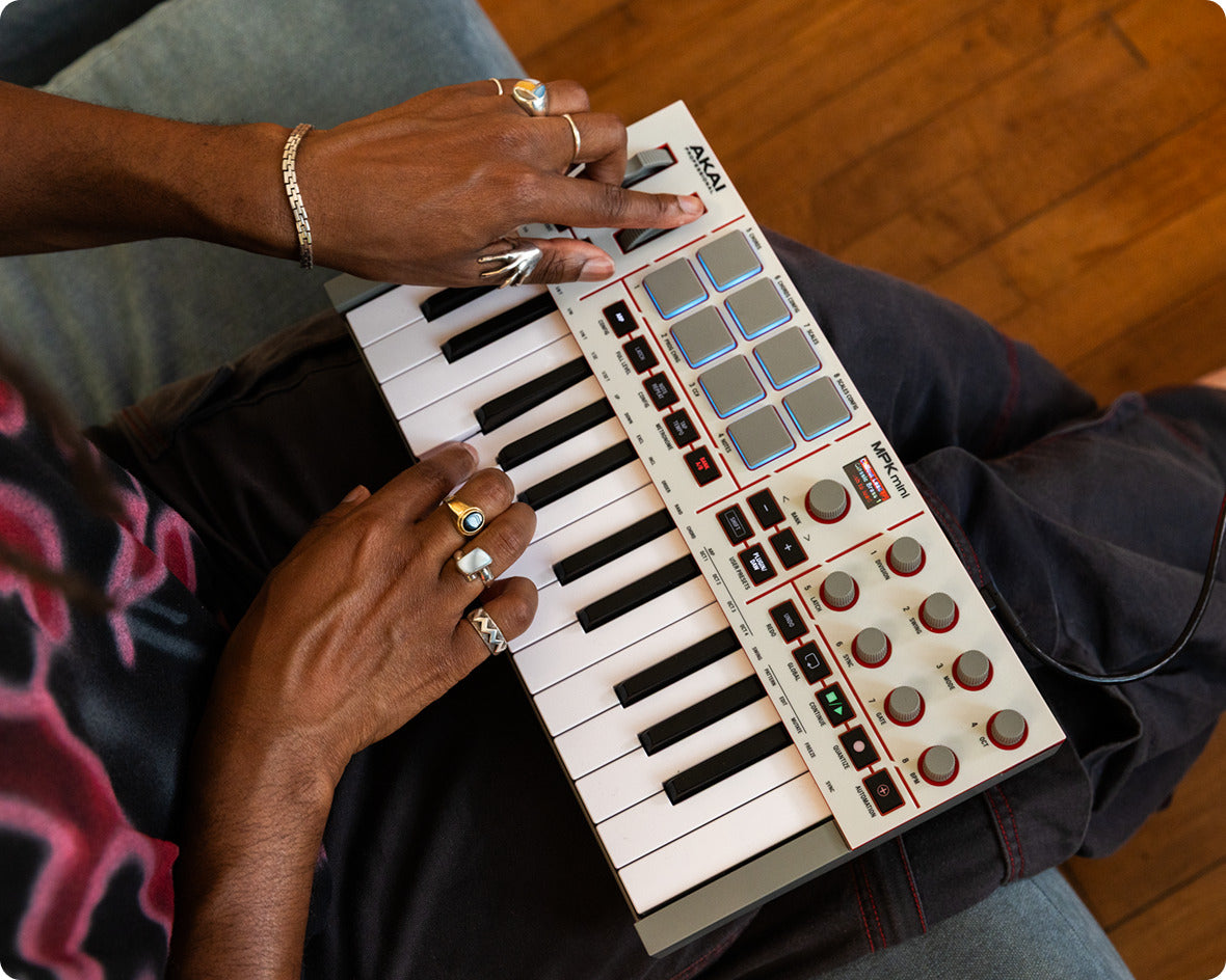 Akai Professional MPK Mini IV