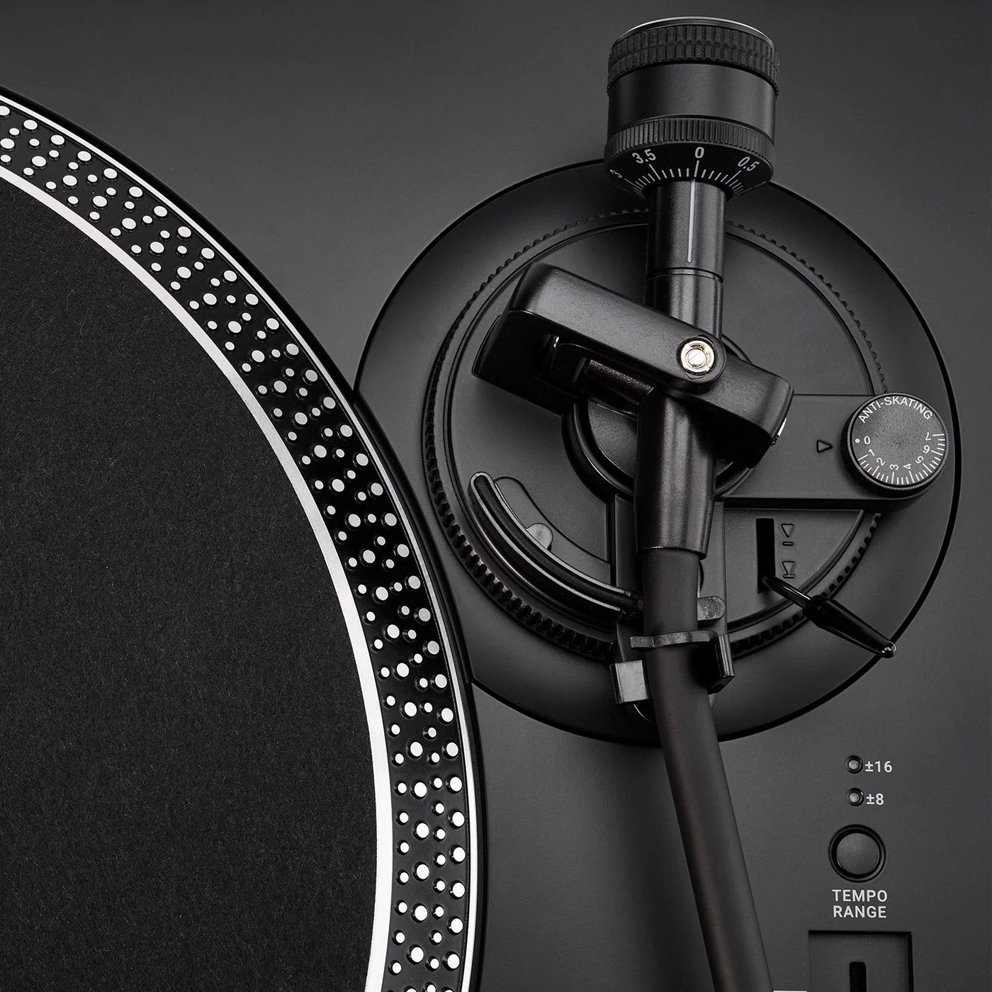 Vestlyd Vestlyd Pro T1 DJ turntables in black with sleek design and control knobs visible.
