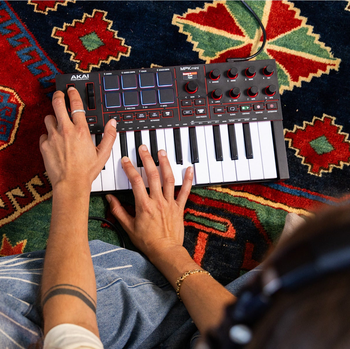 Akai Professional MPK Mini IV MIDI keyboard