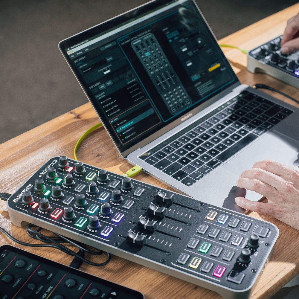 Allen & Heath Xone:K3 DJ controller, view 2