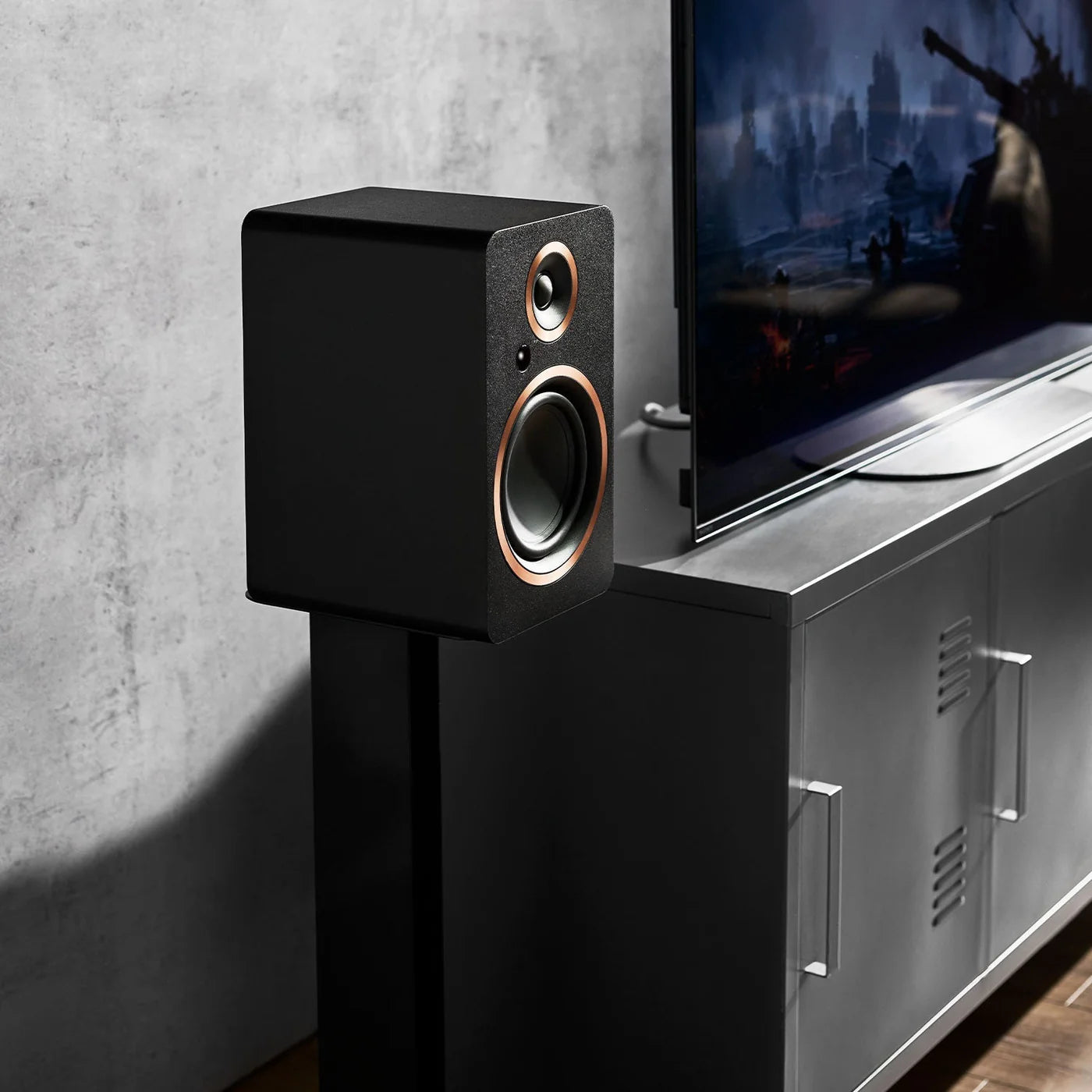 Argon Audio Fenris A5 active bookshelf speakers, front