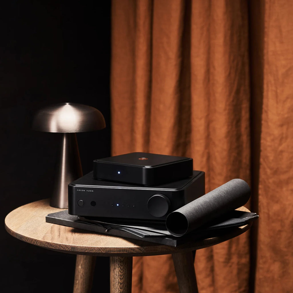 Argon Audio Solo music streamer, front view, black