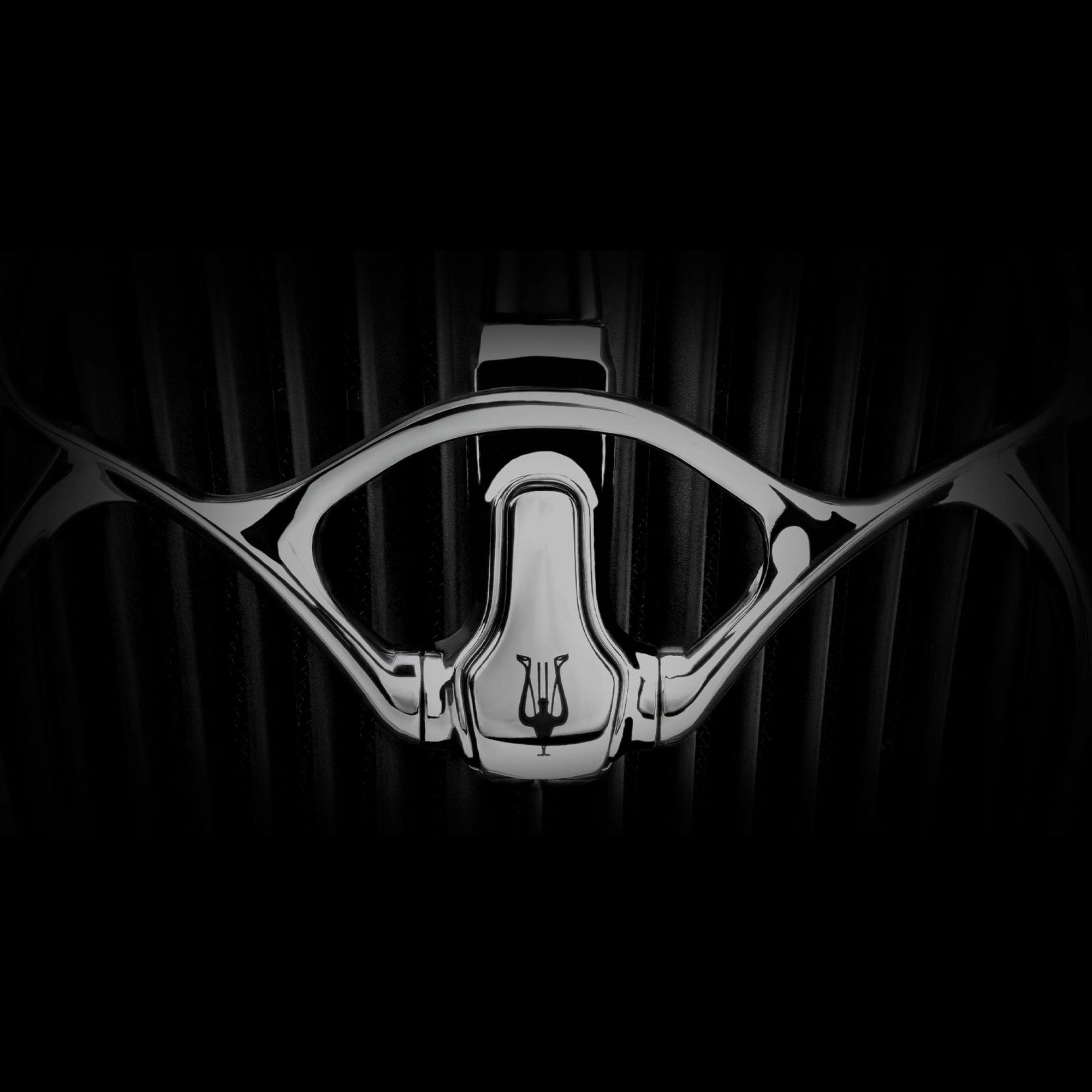 Meze Audio ARTA chrome yoke and headband detail