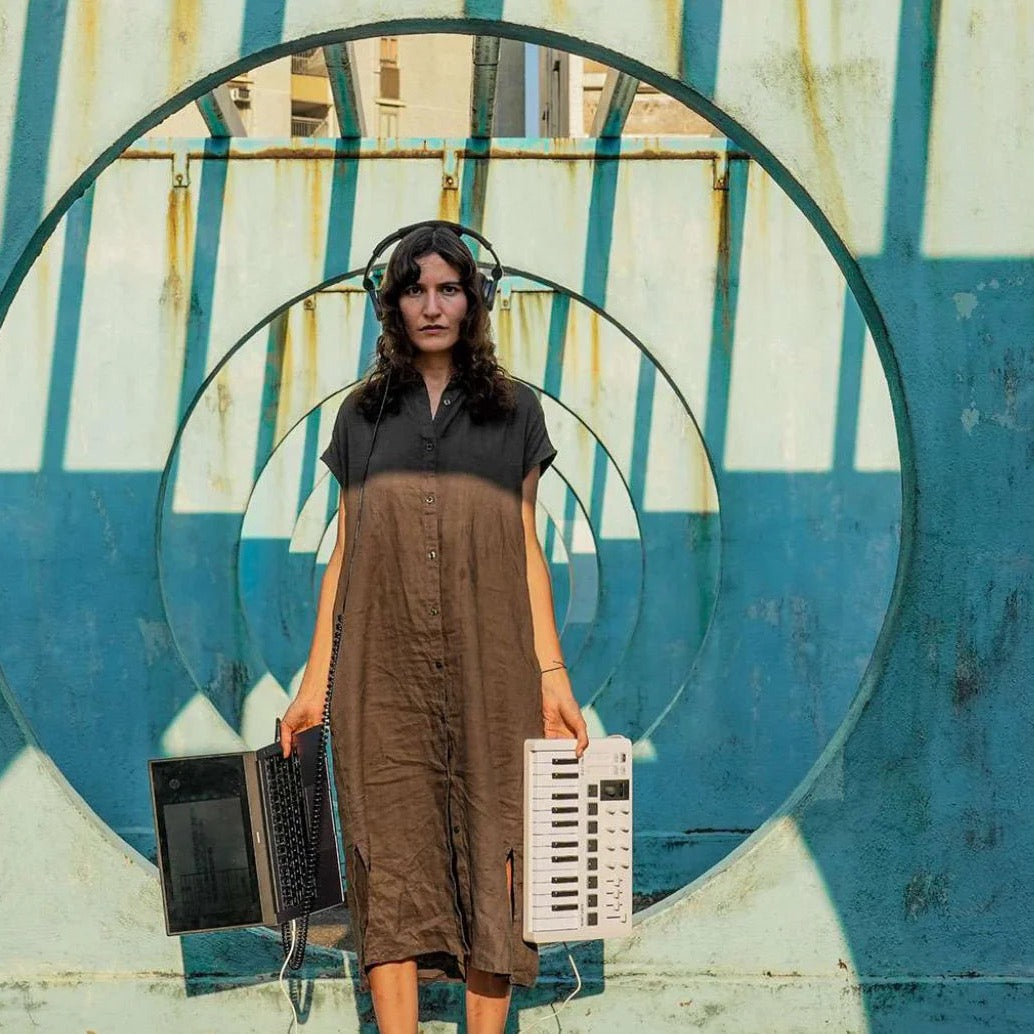 Arturia MiniLab 3 MIDI keyboard, lifestyle setting