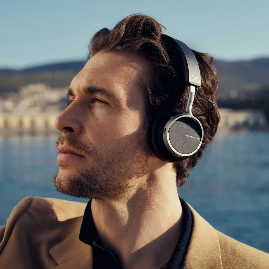 Beyerdynamic Aventho 100 wireless headphones in black, lifestyle