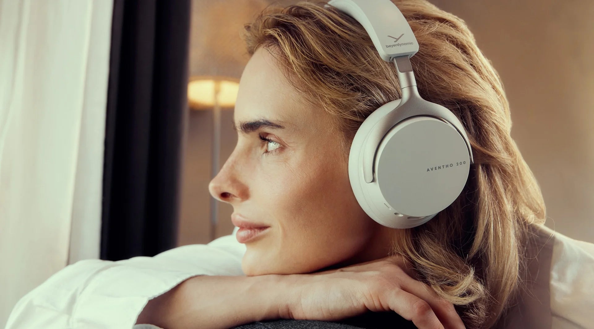 Beyerdynamic Aventho 200 wireless headphones, lifestyle banner