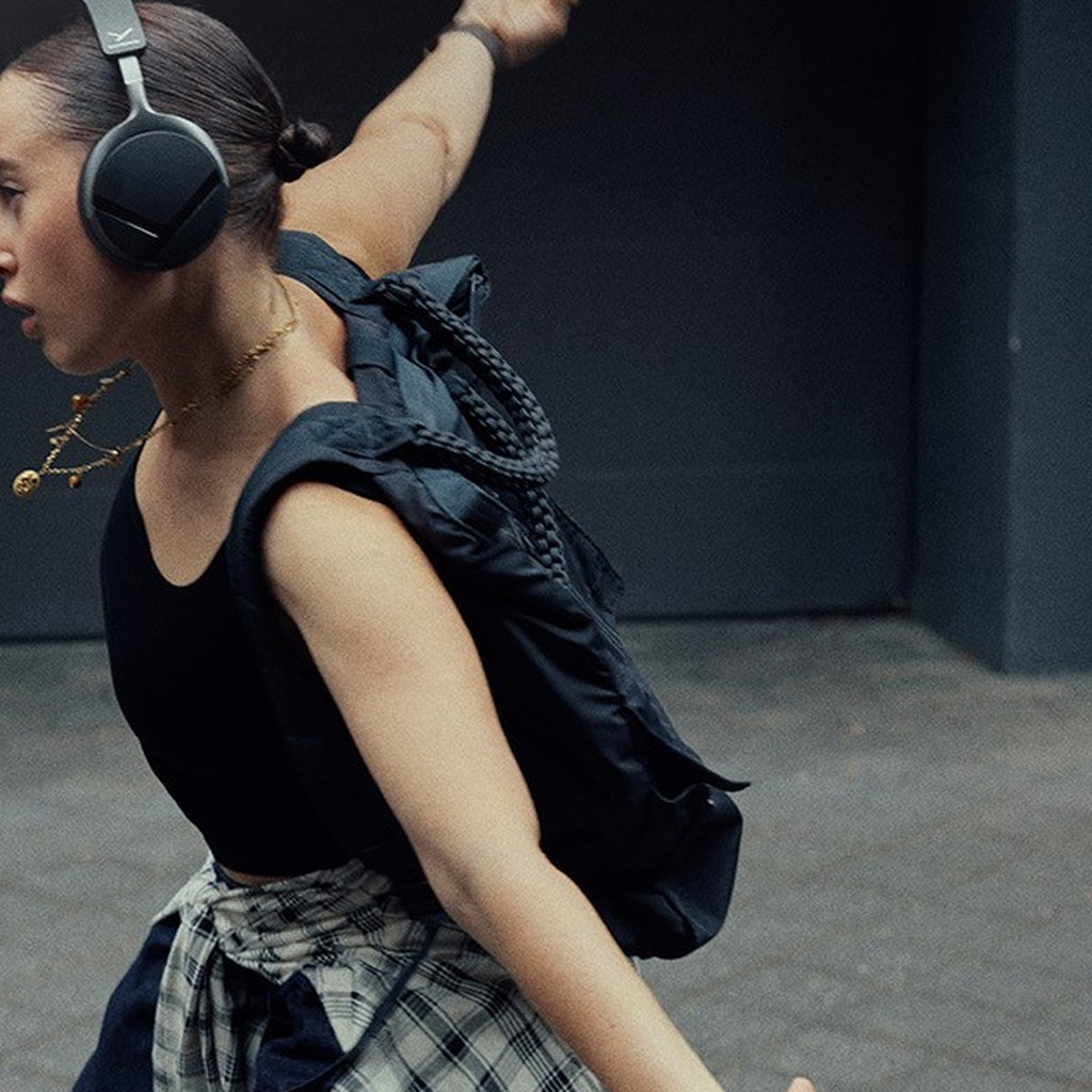Beyerdynamic Aventho Y in Liquid Black worn on the street