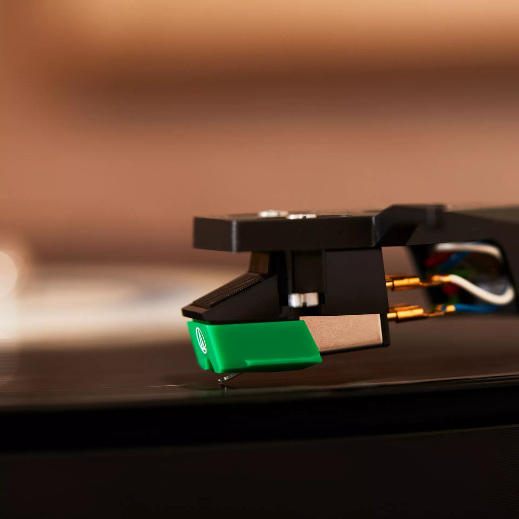 Cambridge Audio Alva ST belt-drive turntable, black, close-up view