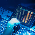 Denon DJ Prime 4 G2, browsing the Engine DJ library on the touchscreen