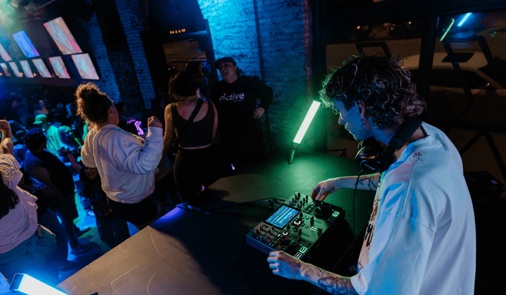 Denon DJ Prime GO+ dj media players, lifestyle