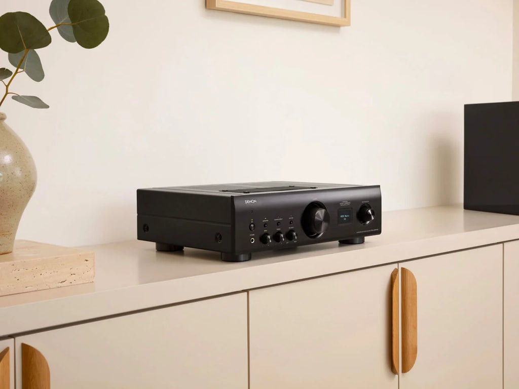 Denon PMA-900HNE stereo amplifiers, lifestyle