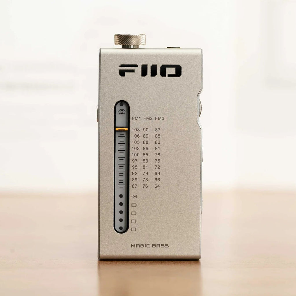 FiiO RR11 radio in black