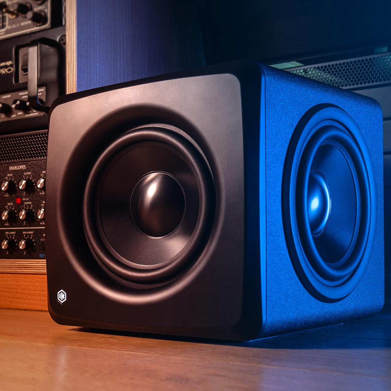 IK Multimedia iLoud Sub subwoofers, front