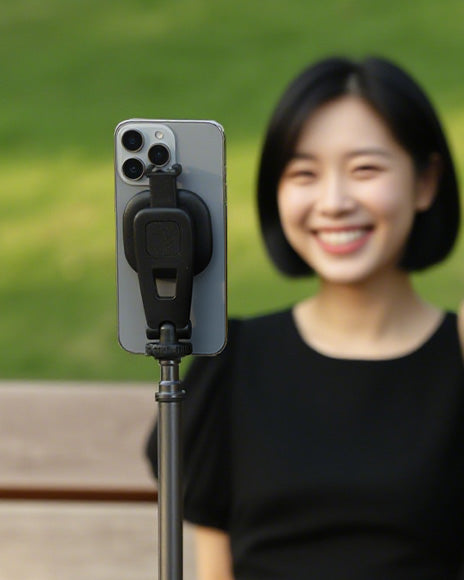 SmallRig RT190 reversible portable studio light support for video lighting stands, compact and adjustable for filming setups.