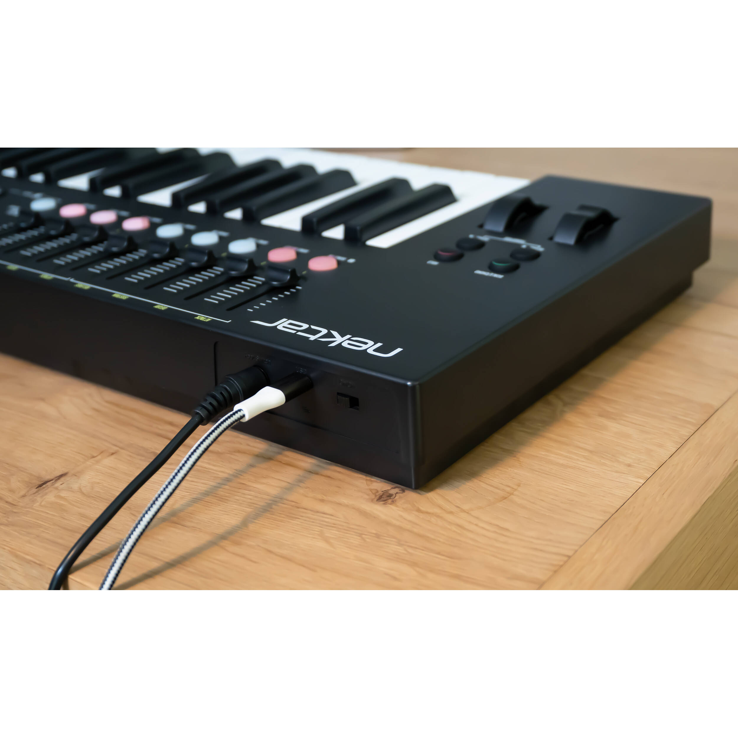 Nektar Impact LX49 MK3 MIDI keyboard, detail view