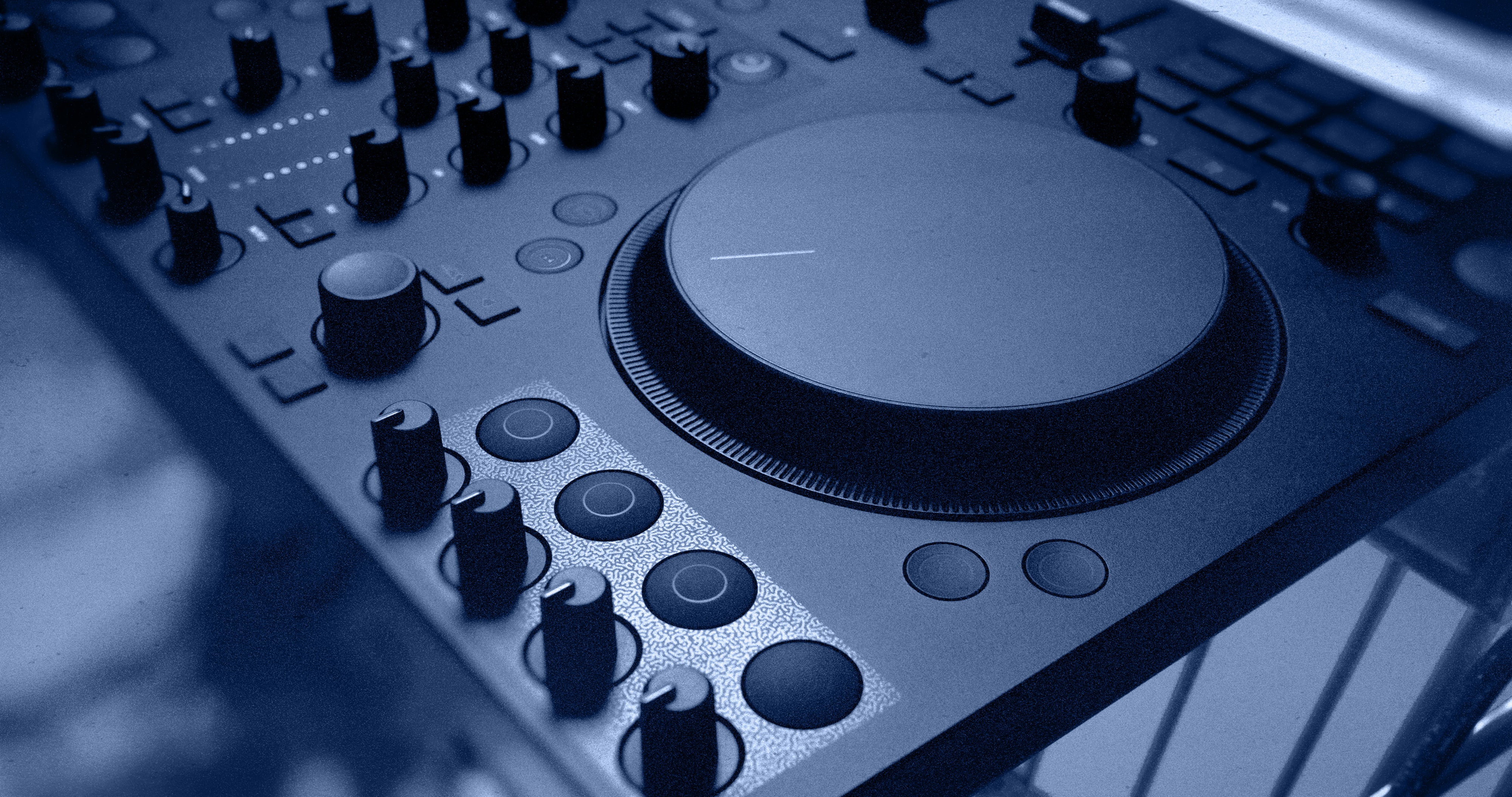 Native Instruments Traktor MX2 – Soundium