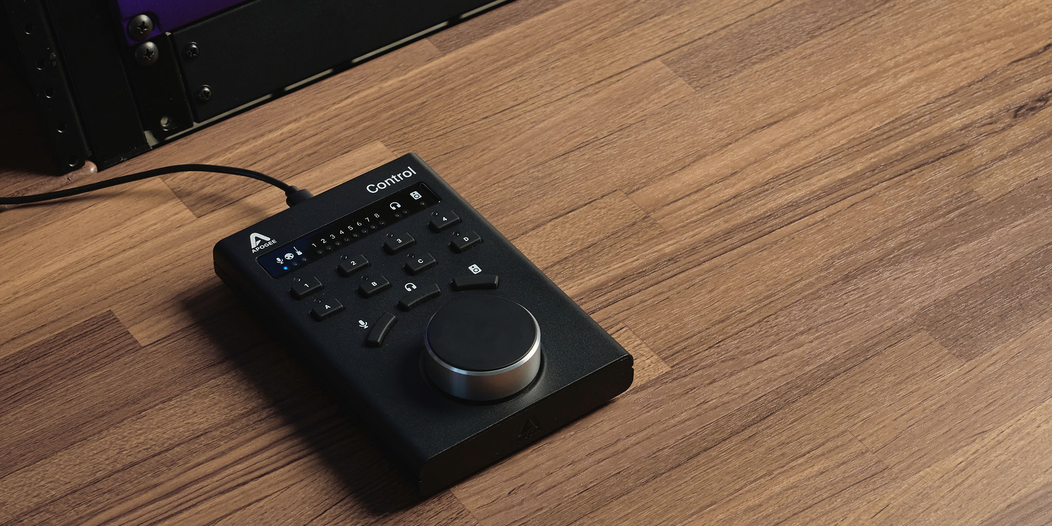 Apogee Symphony Studio 2x12