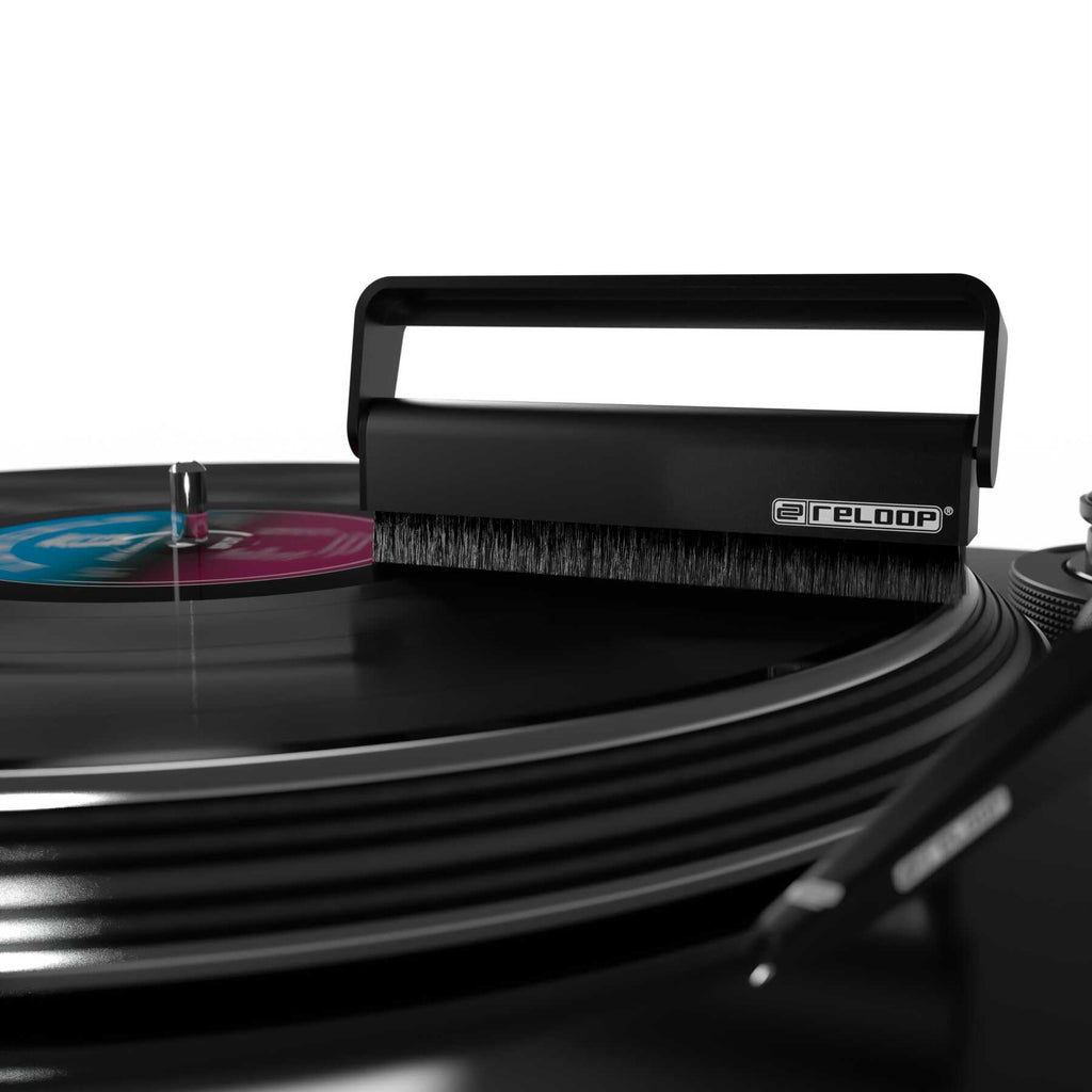 Reloop Premium Carbon Fibre Brush record brush / cleaner, in black
