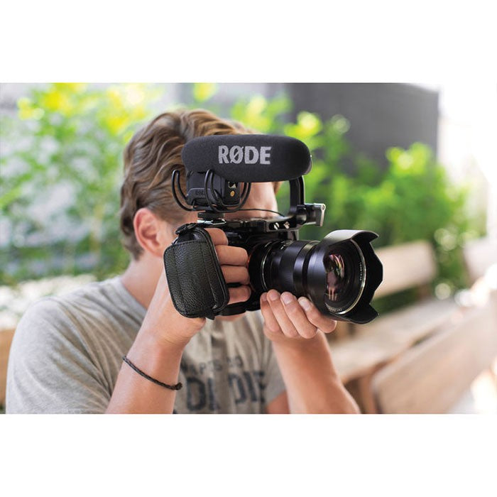 Rode VideoMic Pro Rycote camera microphone mounted on a DSLR camera for professional audio recording.
