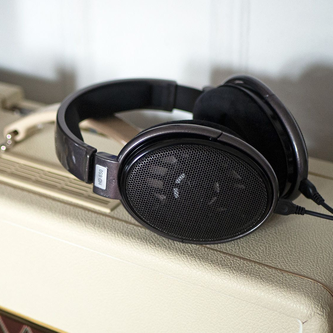 Sennheiser HD 650 studio headphones, front view