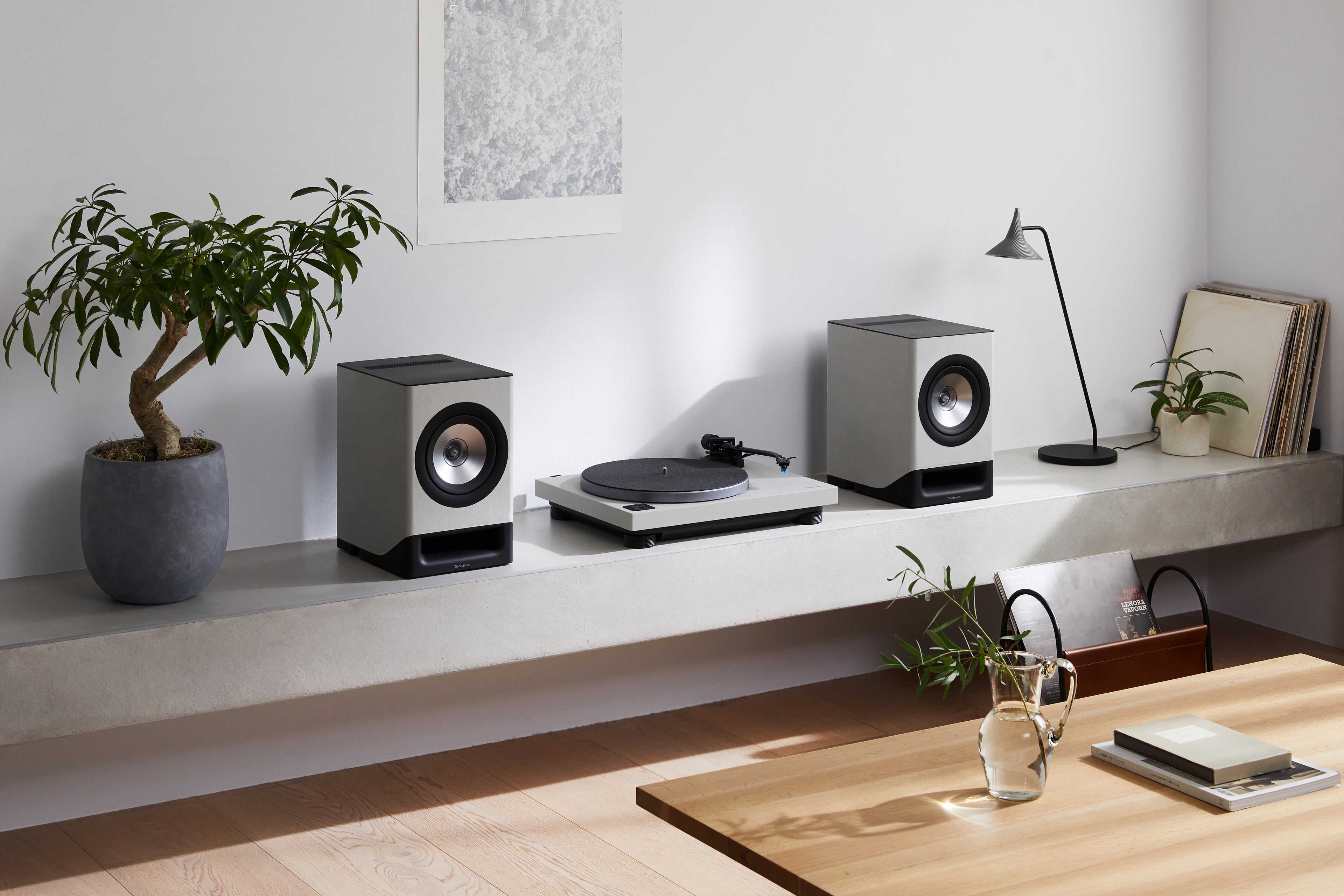 Technics SL-40CBT turntable, black view