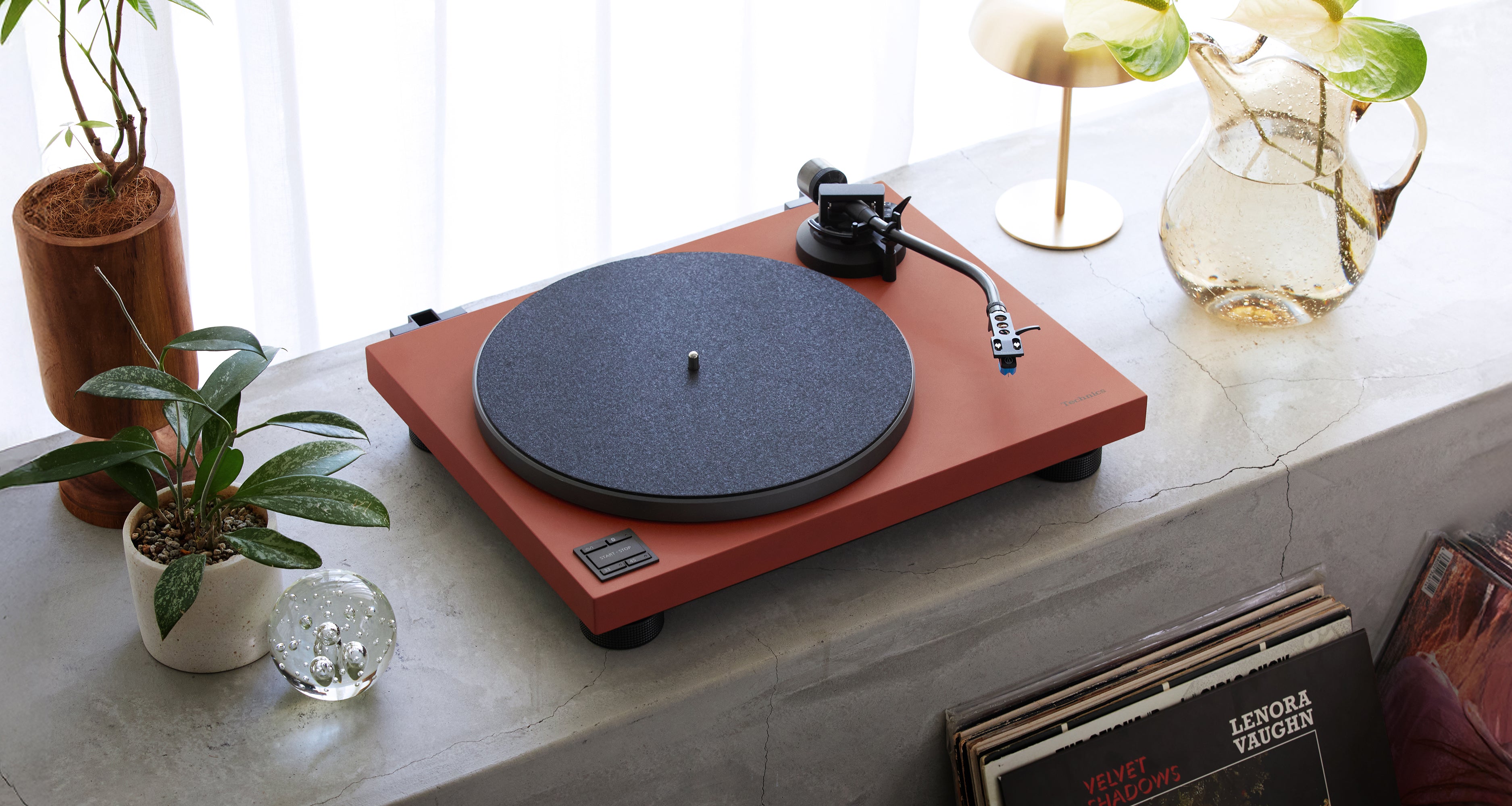 Technics SL-40CBT turntable, alternate view 19
