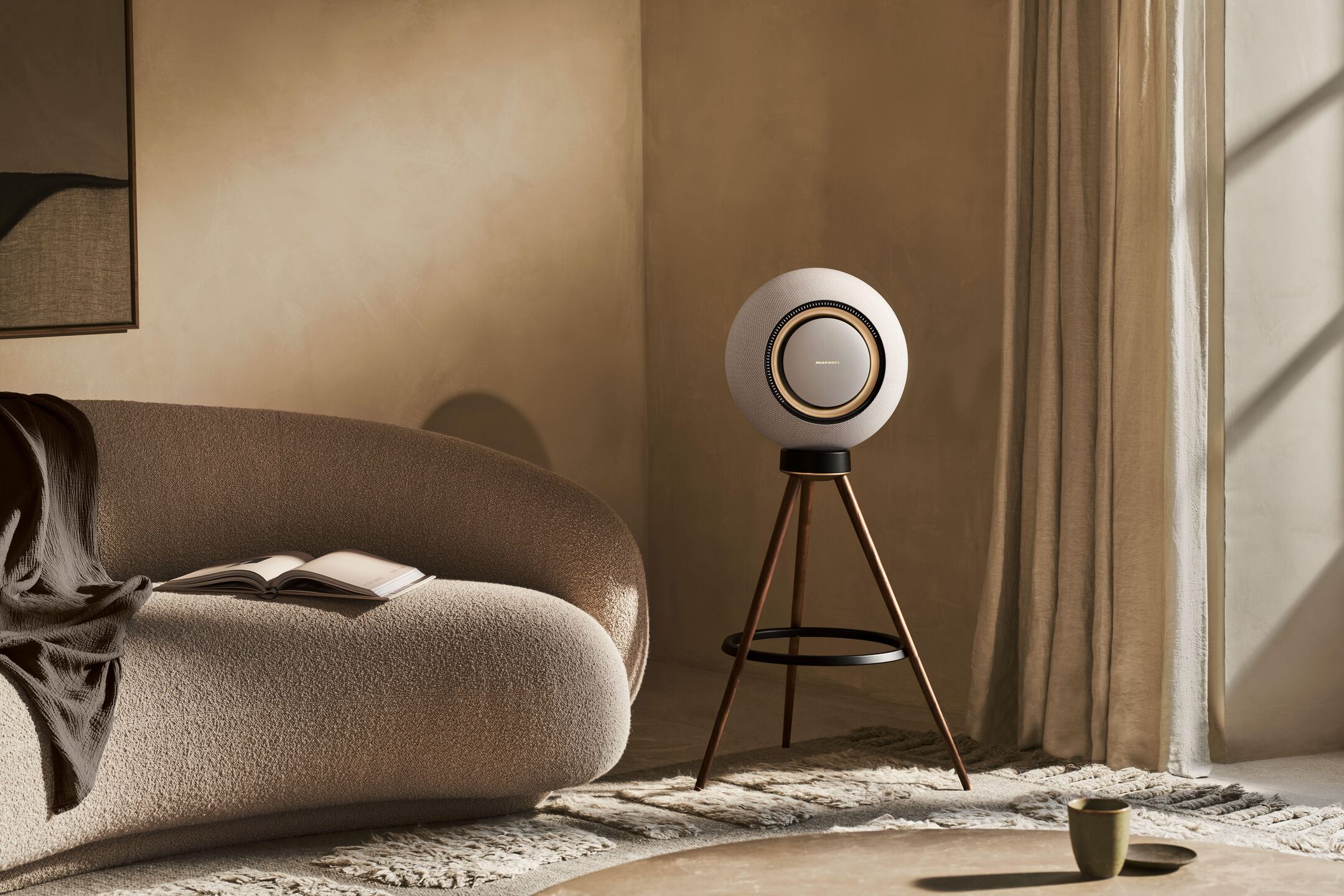 Marantz Horizon Tripod (American Walnut)