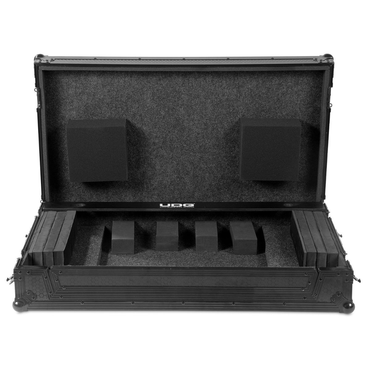 UDG Ultimate Flight Case Multi Format 3XL Black Plus (Wheels) (U91070BL)