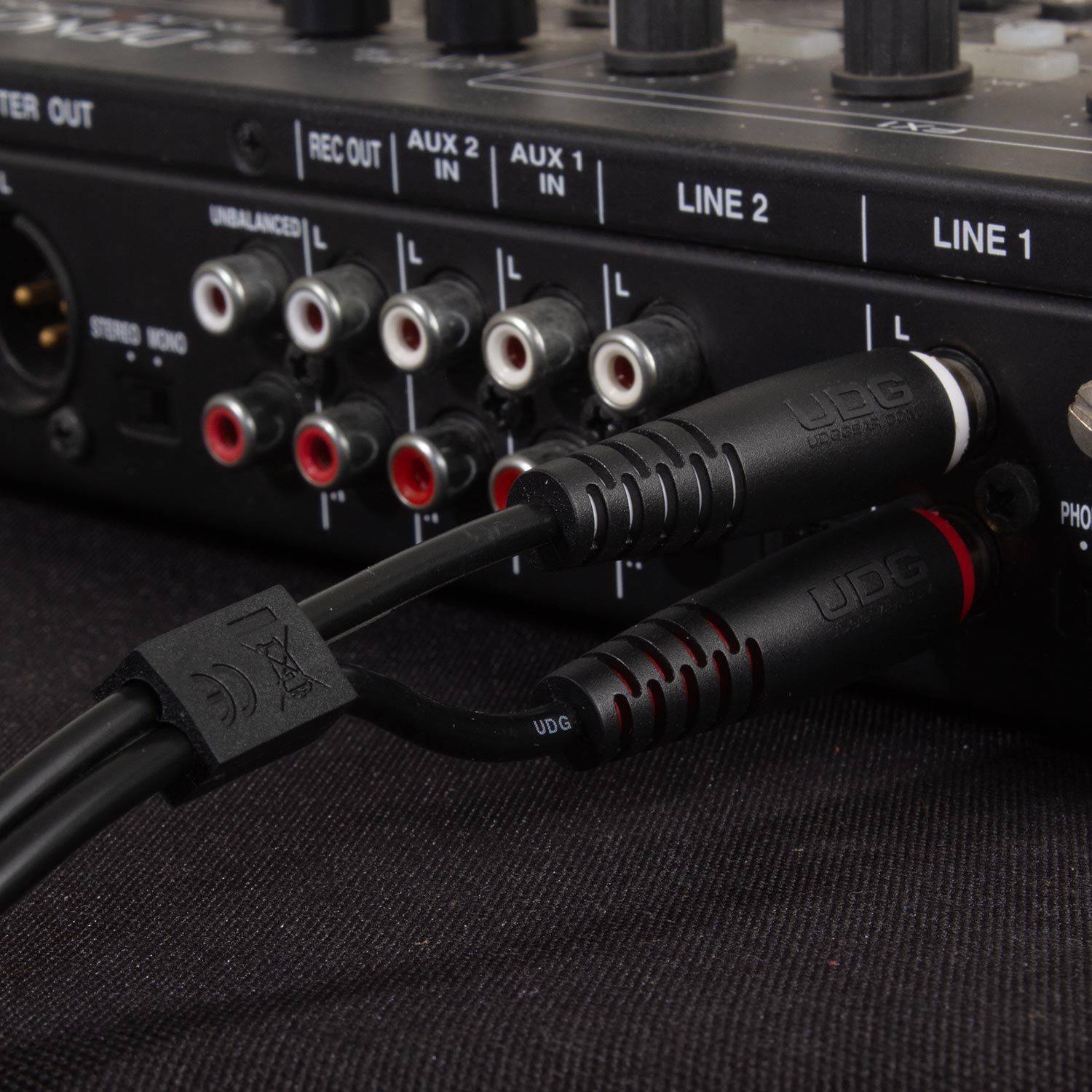 UDG Ultimate Audio Cable Set RCA - RCA Black Straight 1.5m - (U97001BL)