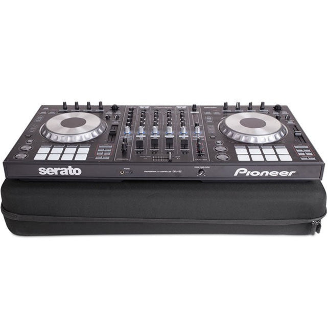 UDG Creator Controller Hardcase 2XL (U8304BL) dj hardcases, angle 5